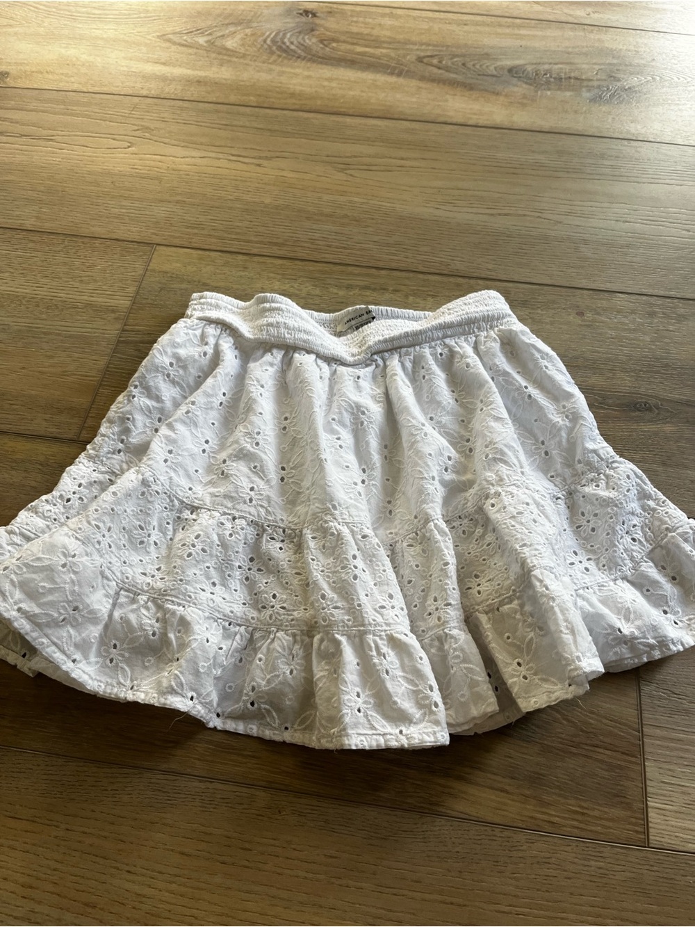 American Eagle White Eyelet Skort